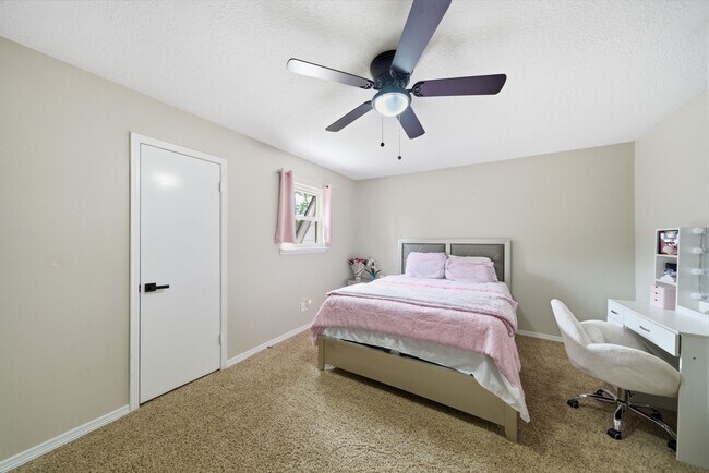 Building Photo - 12935 Belgrave Dr