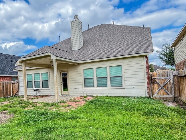 Building Photo - 1323 Maple Ace Dr