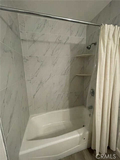 Building Photo - 1830 N Vineyard Ave