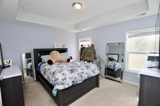 Building Photo - 1009 Providence Plantation Dr