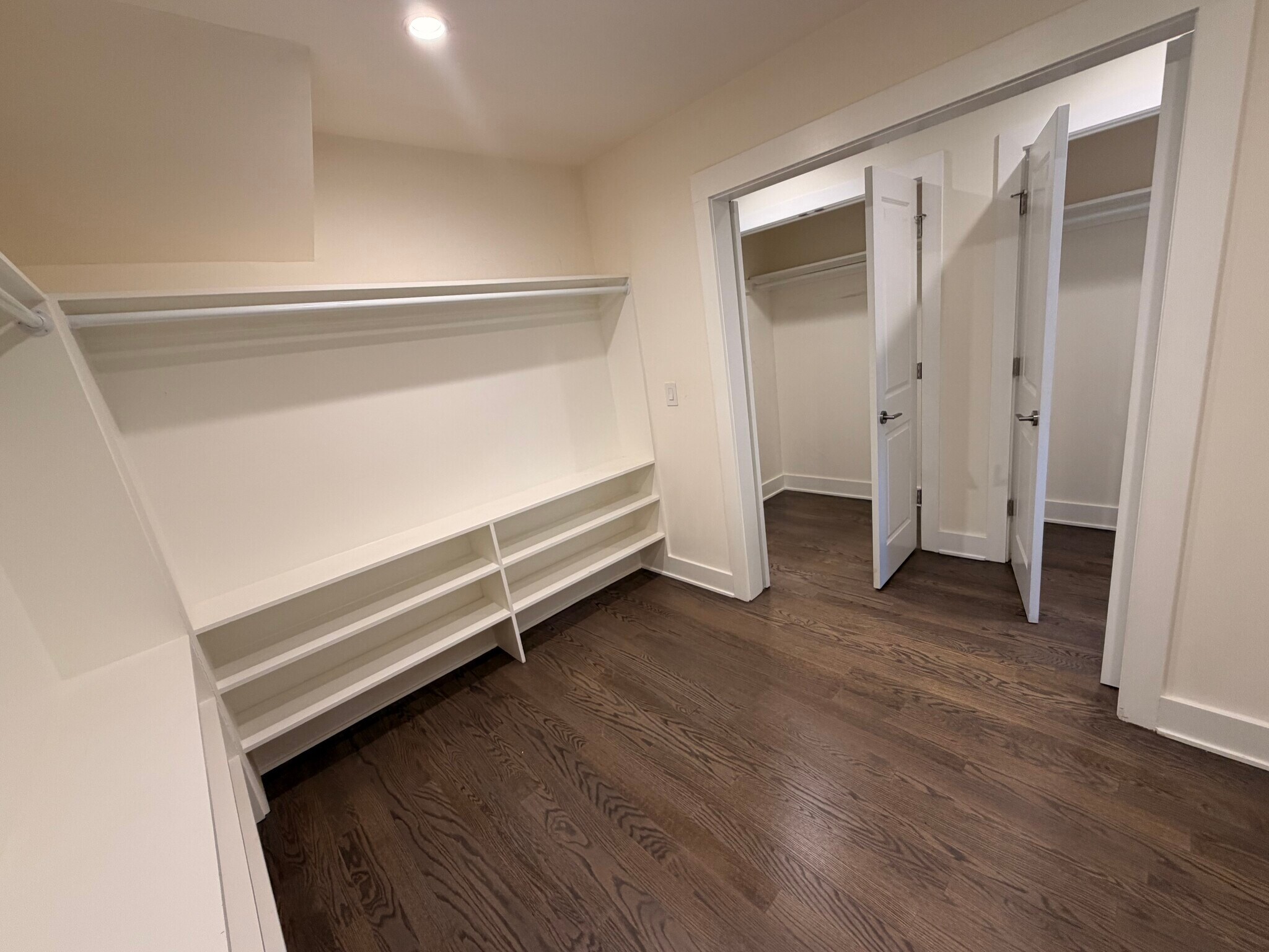 Building Photo - 2421 Manton St