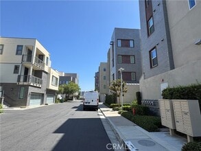 Building Photo - 174 Tribeca