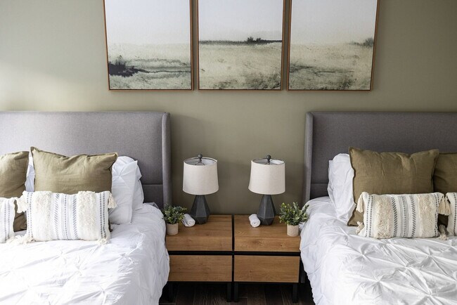 Building Photo - 321 Museum Village Rd