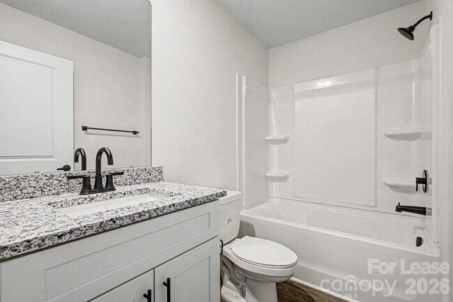 Building Photo - 106 10th Ave SE