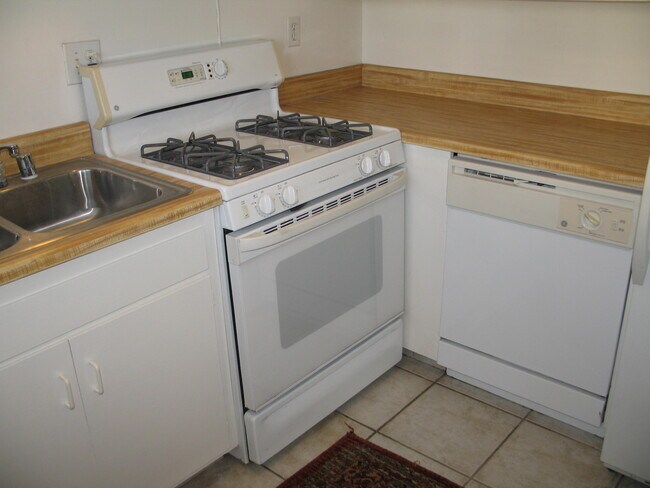 Building Photo - 1401 W Balboa Blvd