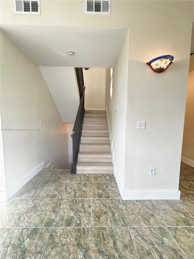 Building Photo - 7420 W 20th Ave