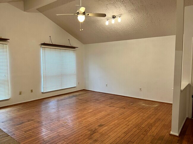 Building Photo - 3702 Echo Grove Ln