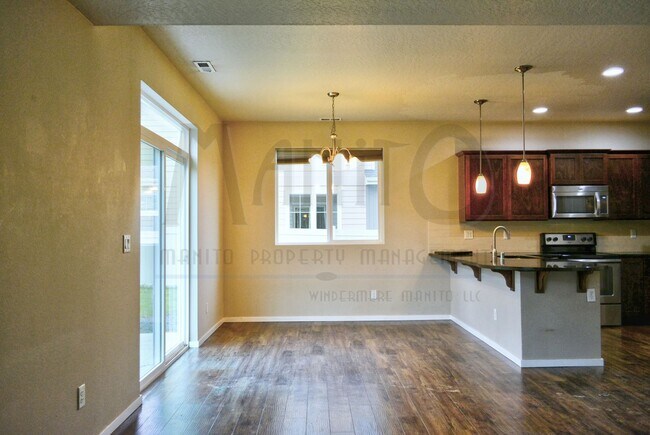 Building Photo - **COMING SOON** Eagle Ridge Gem