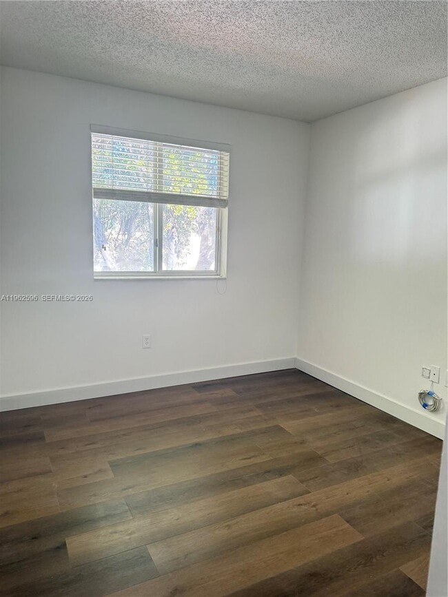 Building Photo - 2223 SE 23rd Ave