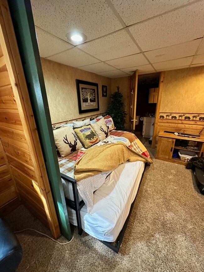 Building Photo - 5 Bedroom 2 1/2 Bath Home w/ Wrap Around P...