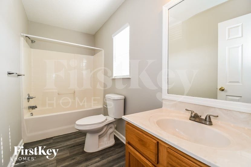 Building Photo - 2163 Fresco Dr