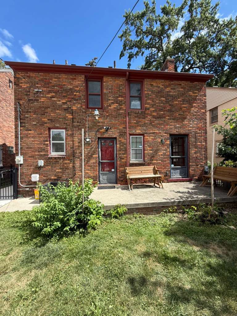 Building Photo - 20435 Picadilly Rd