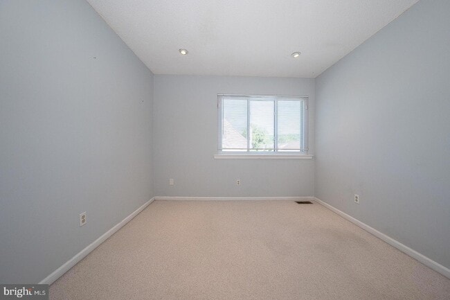 Building Photo - 344 Brigade Ct