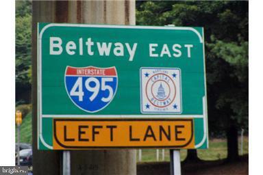 Building Photo - 10670 Weymouth St