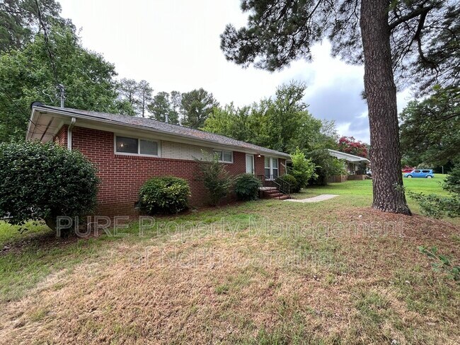 Building Photo - 4304 Wedgewood Dr