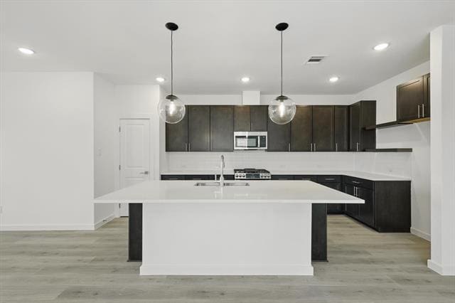 Building Photo - 2238 Maple Rdg Dr