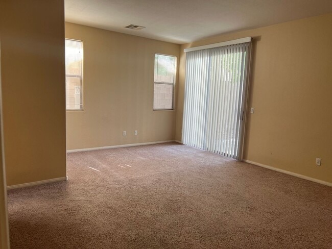 Building Photo - COVENTRY ANTHEM SINGLE STORY HOME!!