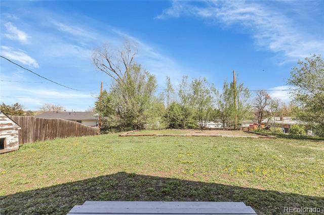 Building Photo - 9864 Pennsylvania Dr
