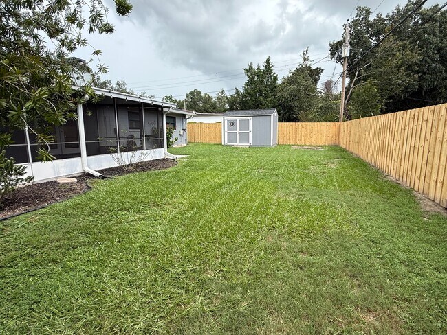 Building Photo - 620 Travis Cir