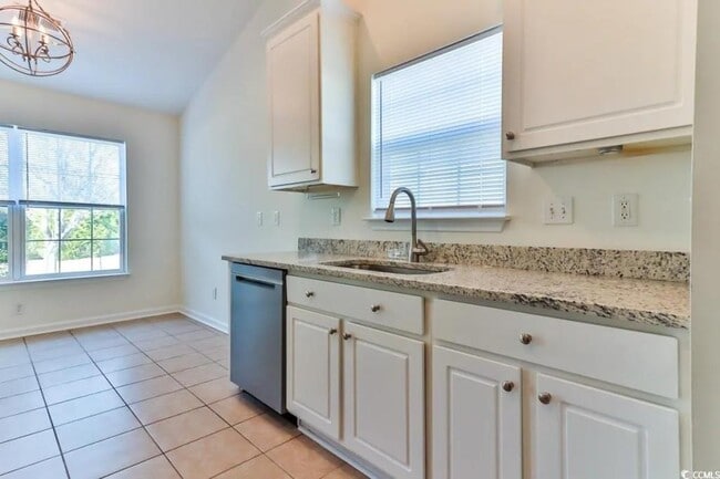 Building Photo - 2081 Haystack Way