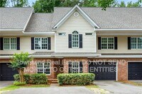 Building Photo - 320 Glenburney Dr