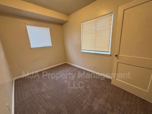 Building Photo - 1379 W 900 S