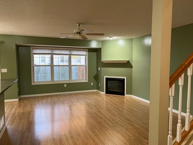 Building Photo - 1034 Doral Dr