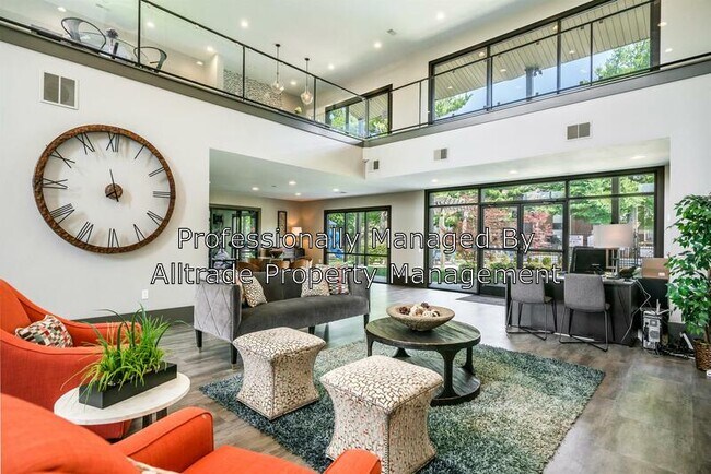 Building Photo - 9401 Doral Ct