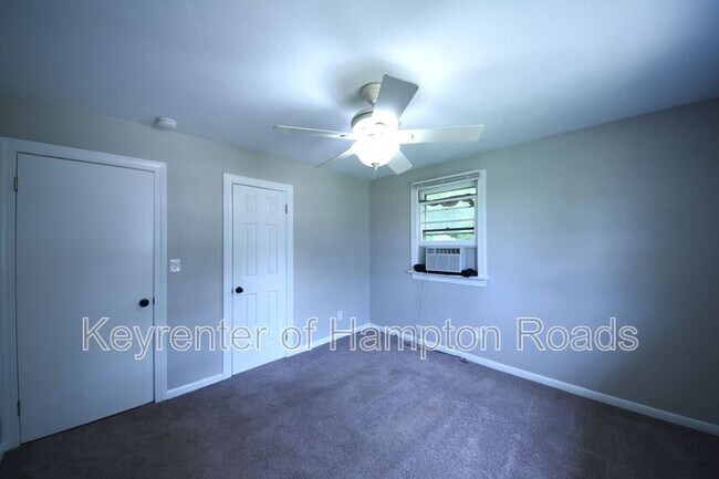 Building Photo - 4109 5th St