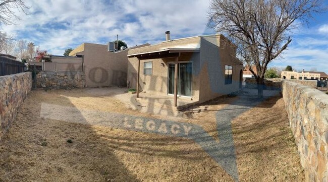 Building Photo - 2 bed, 2 bath townhome
