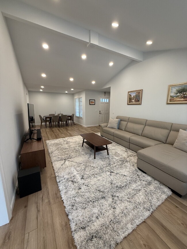 Building Photo - Stunning Fully Remodeled 4-Bedroom 2 Bathroom Home with Designer Kitchen & Spacious Open Layout i...