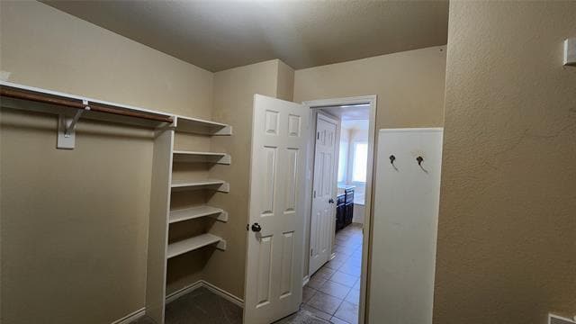 Building Photo - 5400 Vineyard Ln