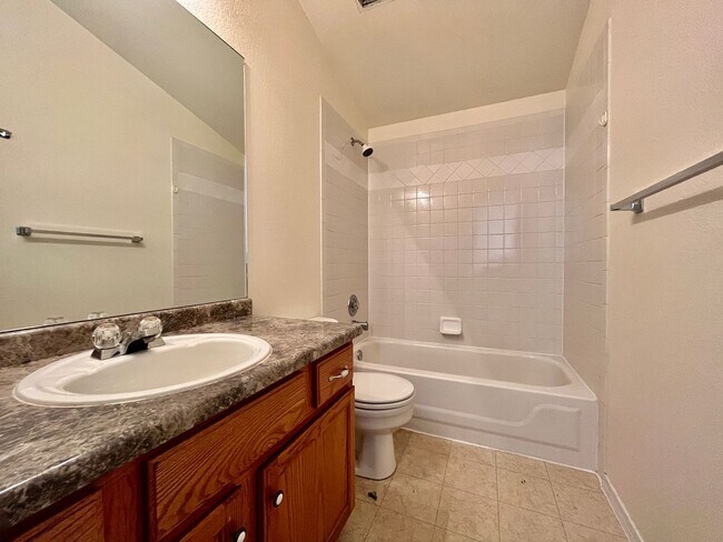 Building Photo - 4 Bedroom Rancher in Sundown w/ NEW CARPET!!
