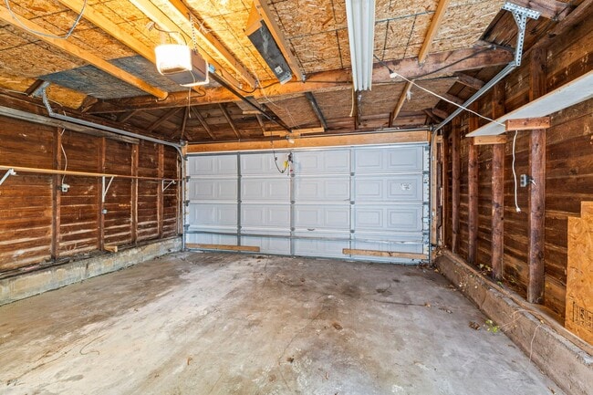 Building Photo - Charming 2 beds 2 Bath in Dayton!