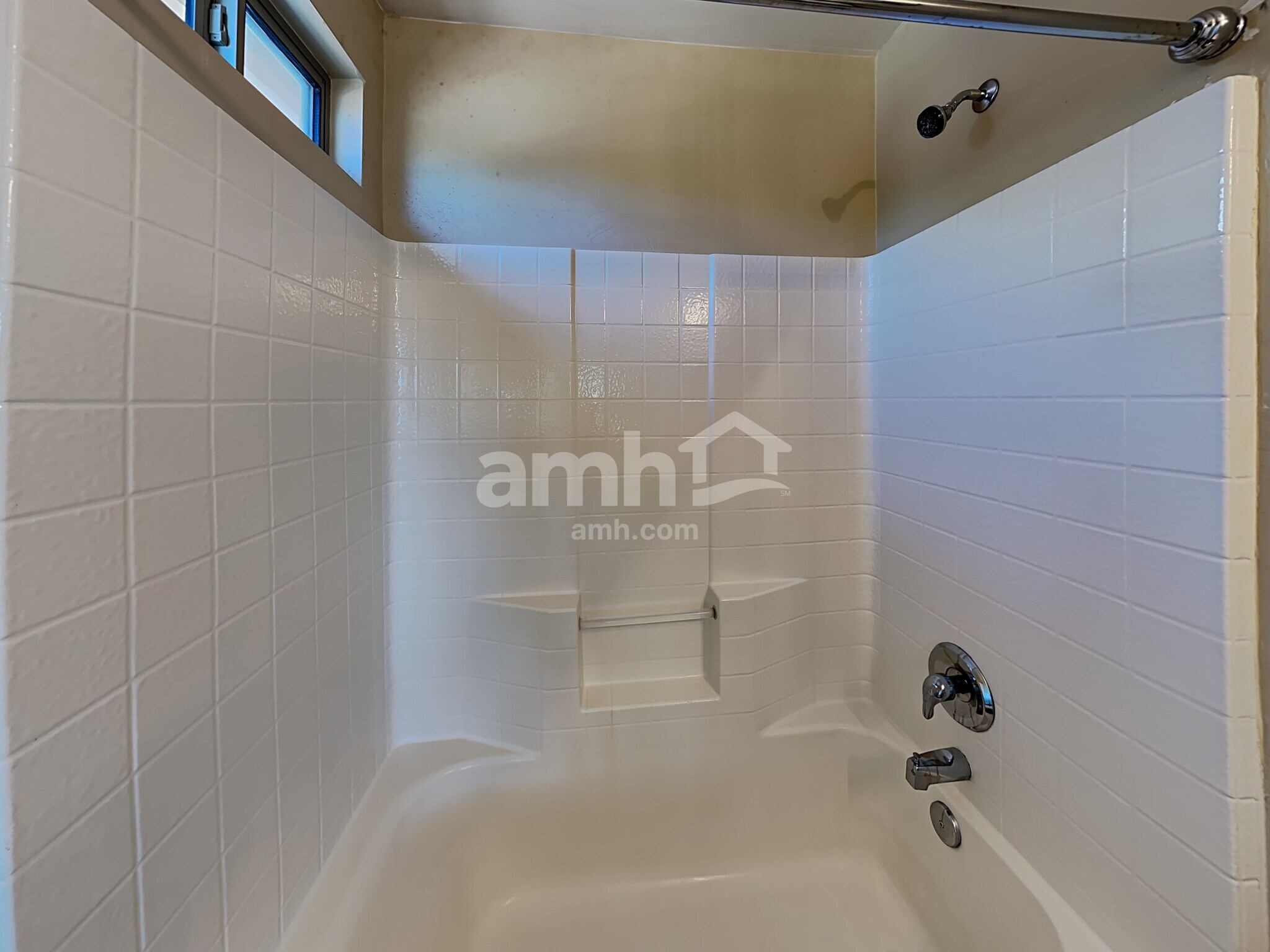 Building Photo - 641 W Flaming Arrow Dr