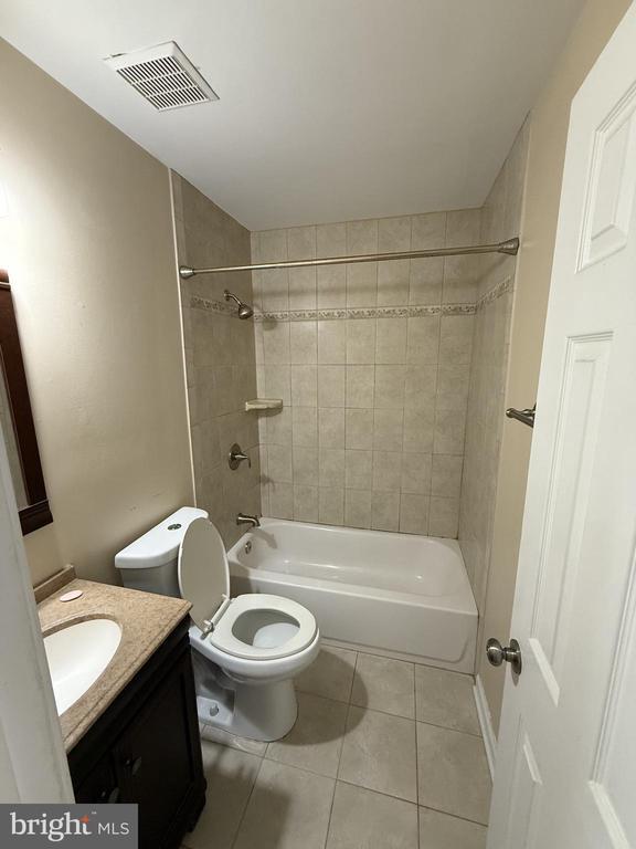 Building Photo - 7924 Timarand Ct