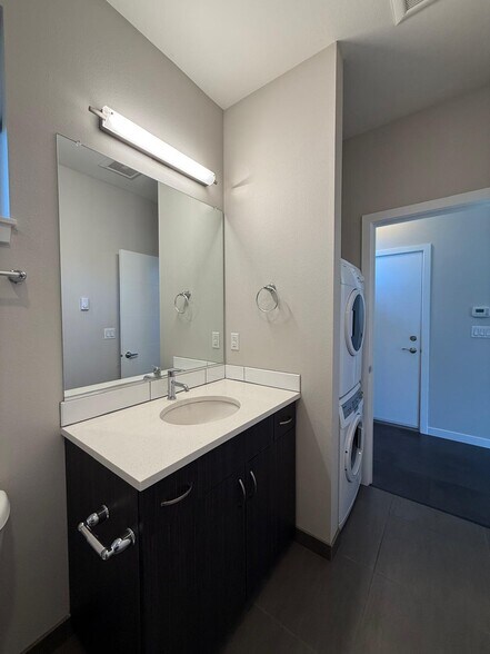 Building Photo - 7300 SW Garden Home Rd