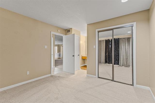 Building Photo - 925 Signal Ridge Pl