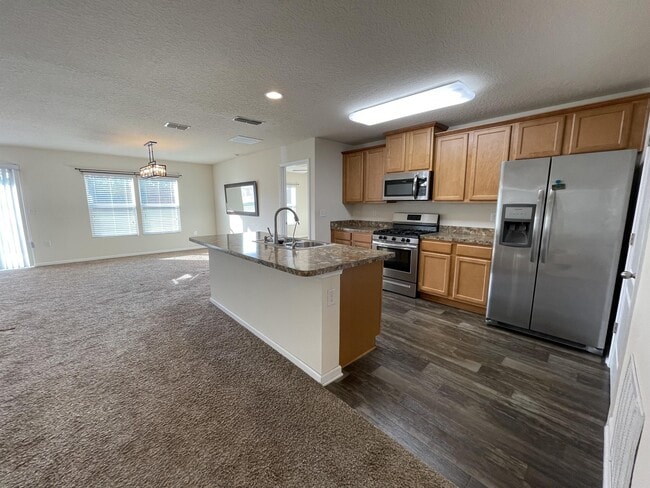 Building Photo - 131 Fairway Ct