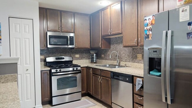 Building Photo - 599 Treble Ln