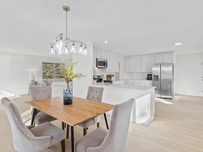 Building Photo - 14085 85th Pl N