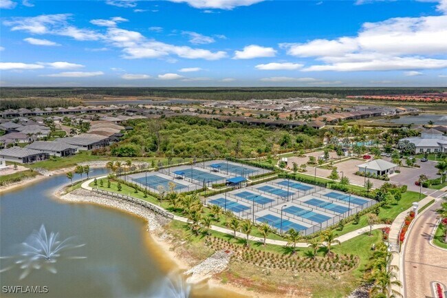 Building Photo - 16523 Crescent Beach Way