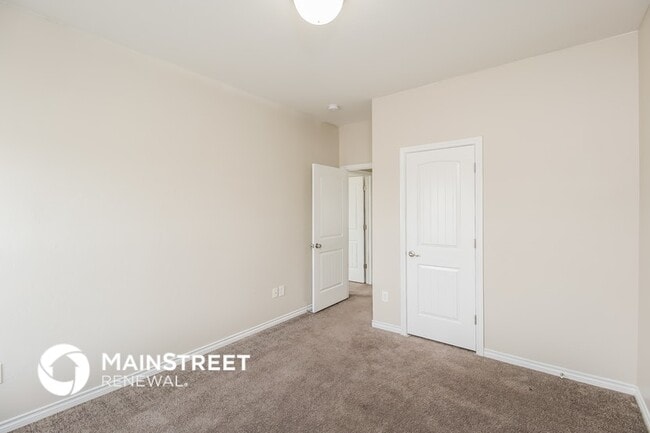 Building Photo - 10416 Westover Ave