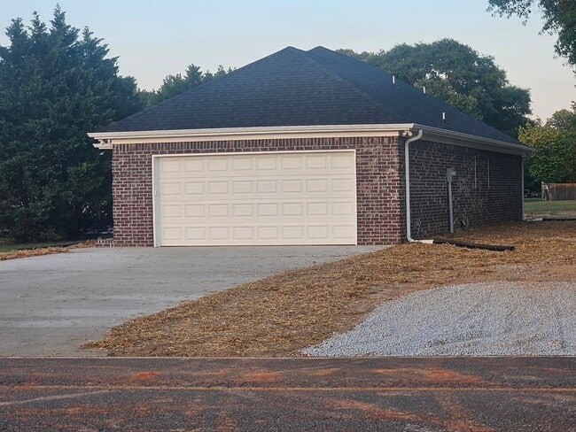 Building Photo - 20574 Johnson Rd
