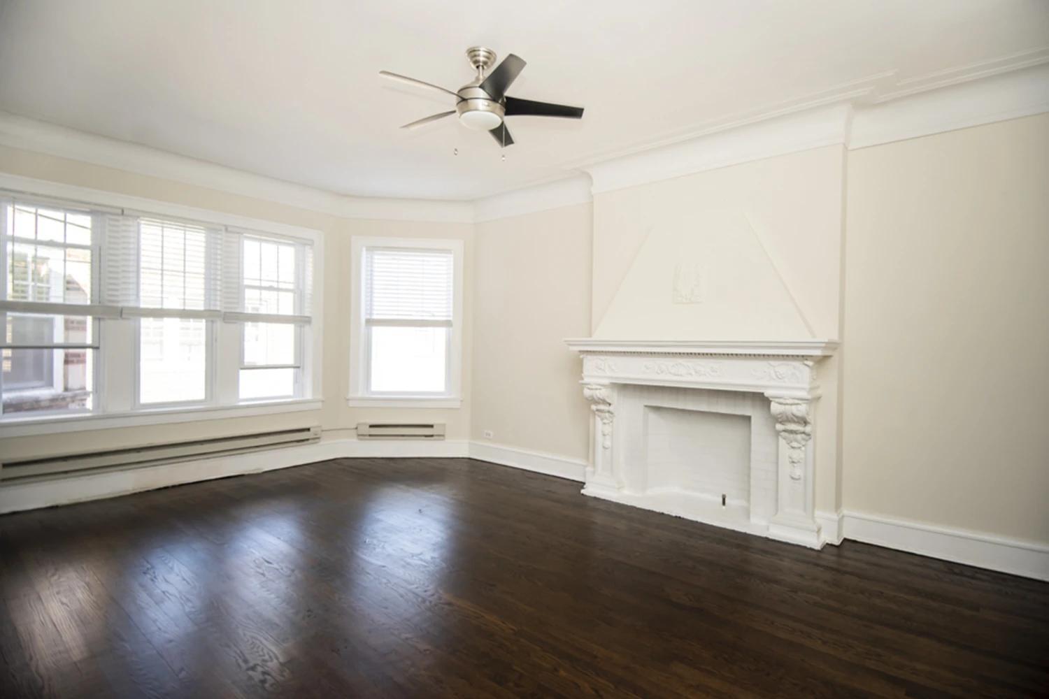 Building Photo - 331 Kedzie St