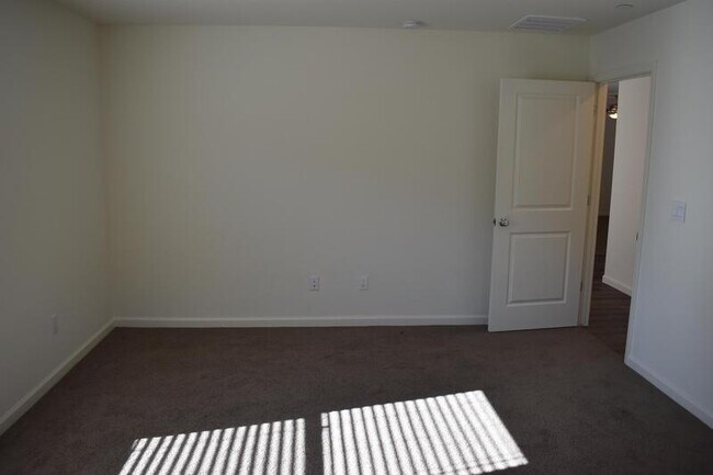 Building Photo - 4027 Bayonet Dr