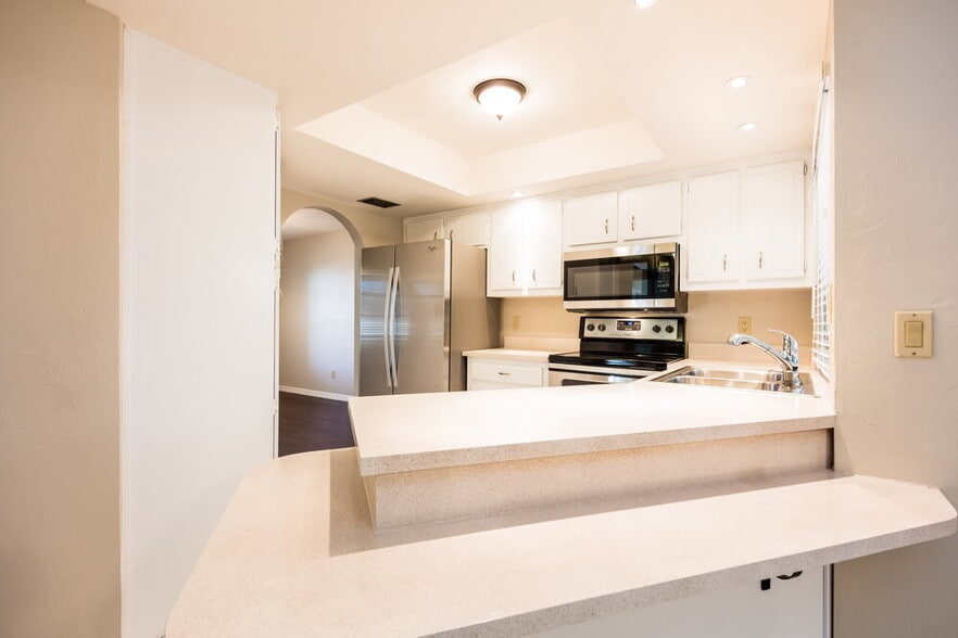 Building Photo - 1432 SE 17th Terrace