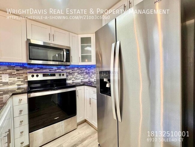 Building Photo - 6910 Soledad Ct