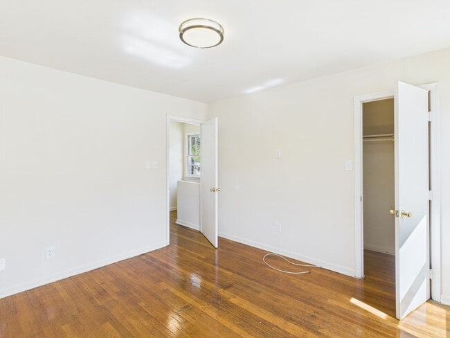 Building Photo - 5500 Stella Rd