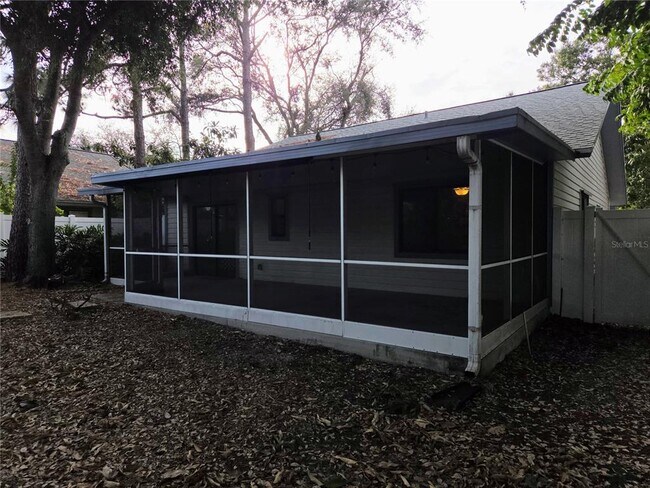 Building Photo - 1717 Needles Ln E